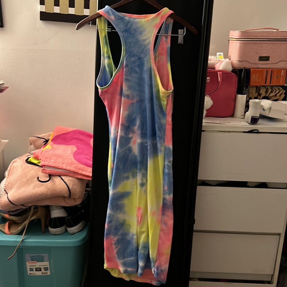 Dress - Picture 3 of 3
